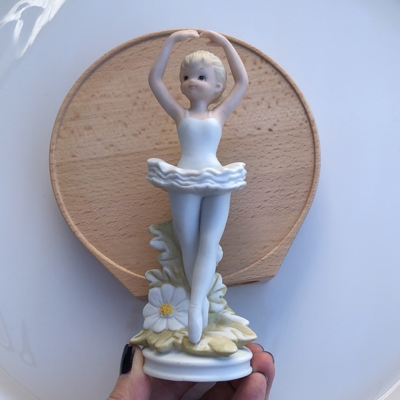 Vintage Ballerina Figurine "The Christopher Collection" for Lefton China - Picture 12 of 13